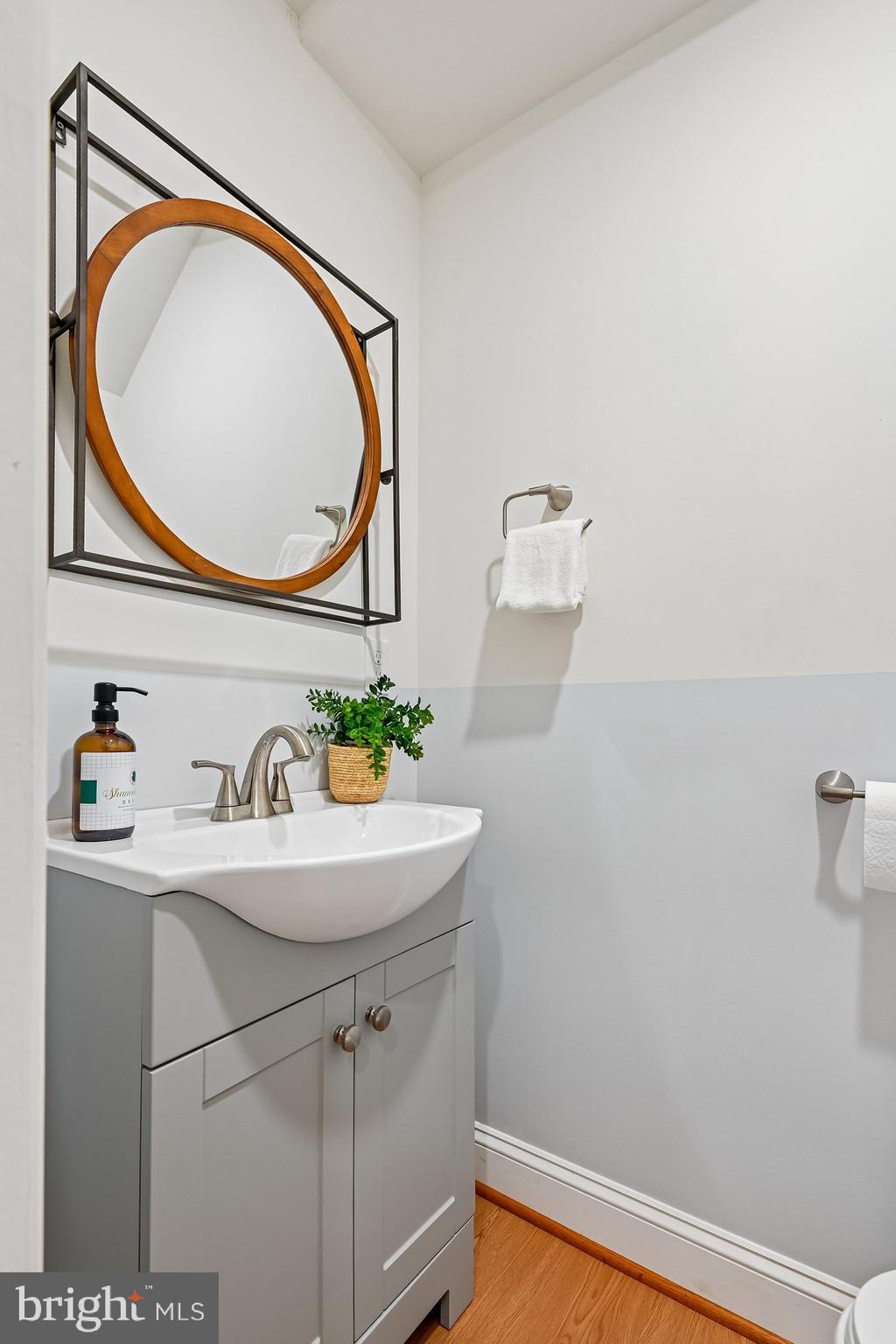 7236 Riding Hood Circle Columbia, MD 21045 - Photo 30 of 43 Powder Room