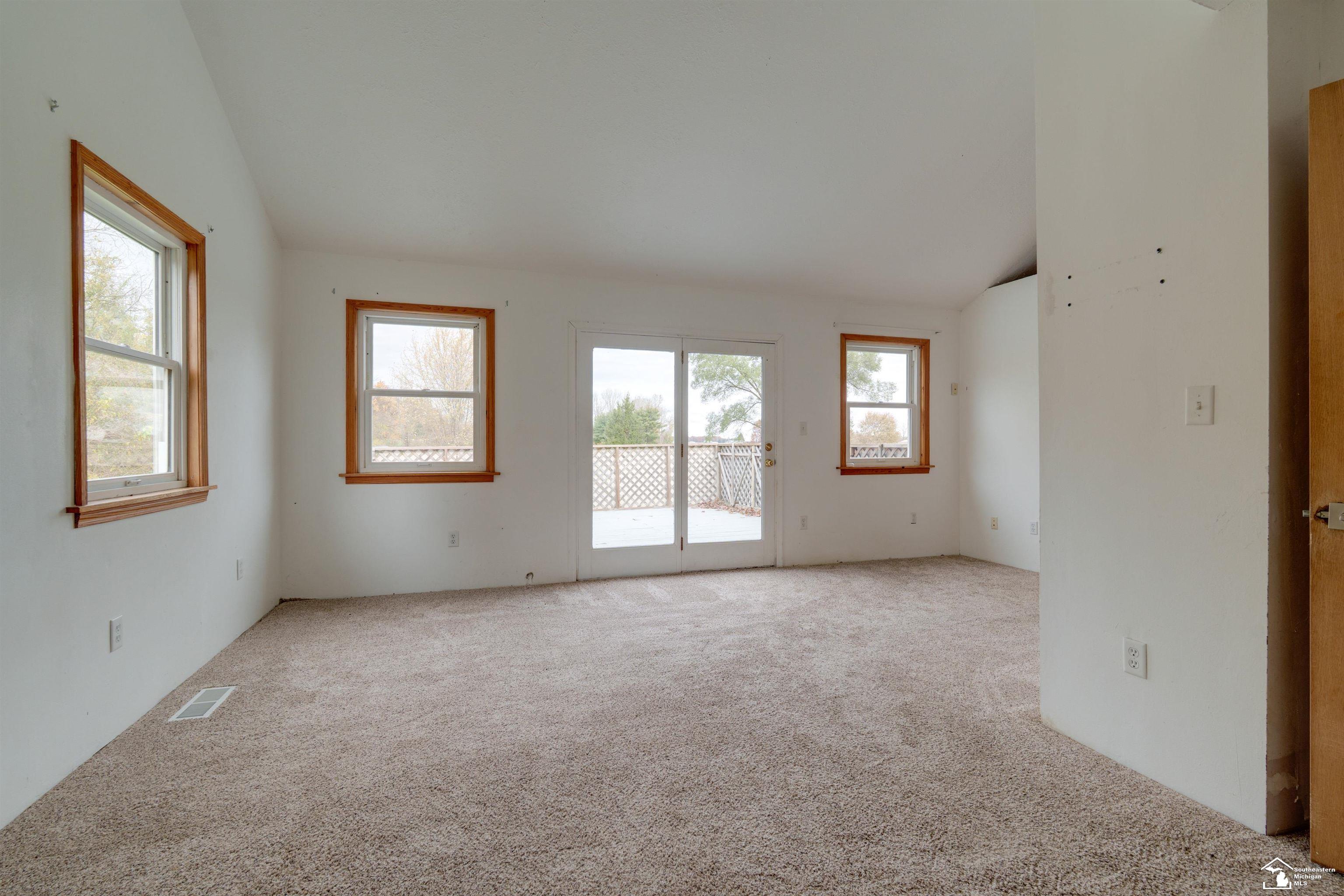 208 East Erie Road Temperance, MI 48182 - Photo 39 of 49 50193369-7fb8c0b5-7810-4c9b-8286-0072cef68b77.JPG
