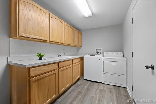 $785,000 | 3520 Timber Creek Lane, Naperville, IL 60565