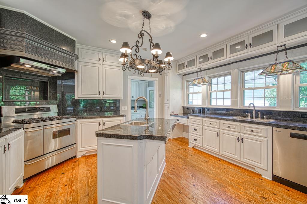 438 Country Estates Road Woodruff, SC 29388 - Photo 14 of 36