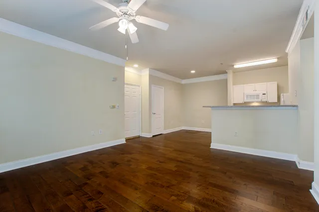 $1,425 | 1300 Park W Boulevard, Unit 515, Mount Pleasant, SC 29466