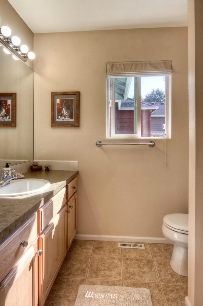 16147 Parkside Way Southeast Renton, WA 98058 - Photo 12 of 15 Gallery Image 12