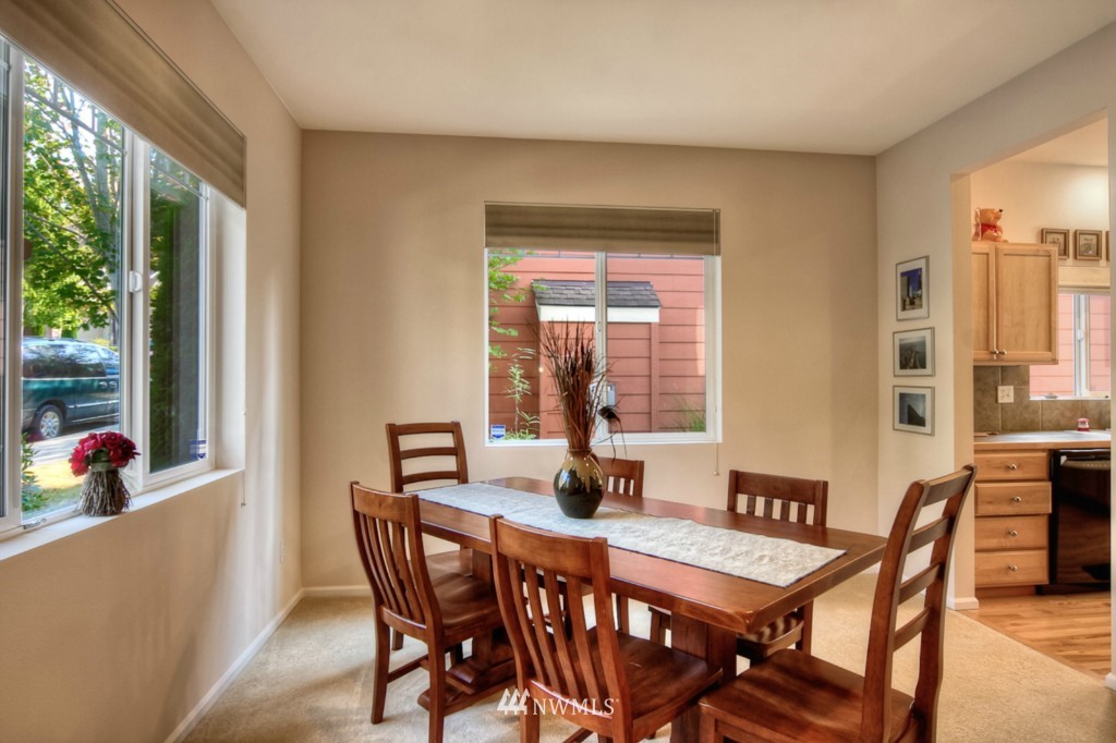 16147 Parkside Way Southeast Renton, WA 98058 - Photo 3 of 15 Gallery Image 3