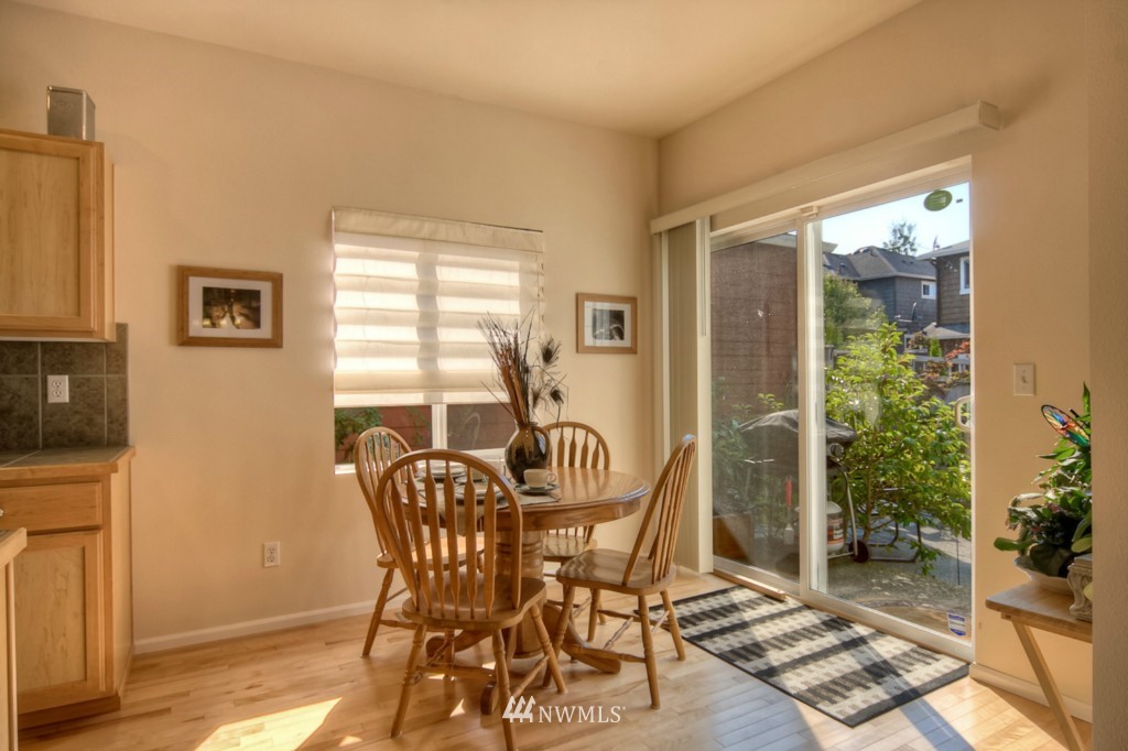 16147 Parkside Way Southeast Renton, WA 98058 - Photo 6 of 15 Gallery Image 6
