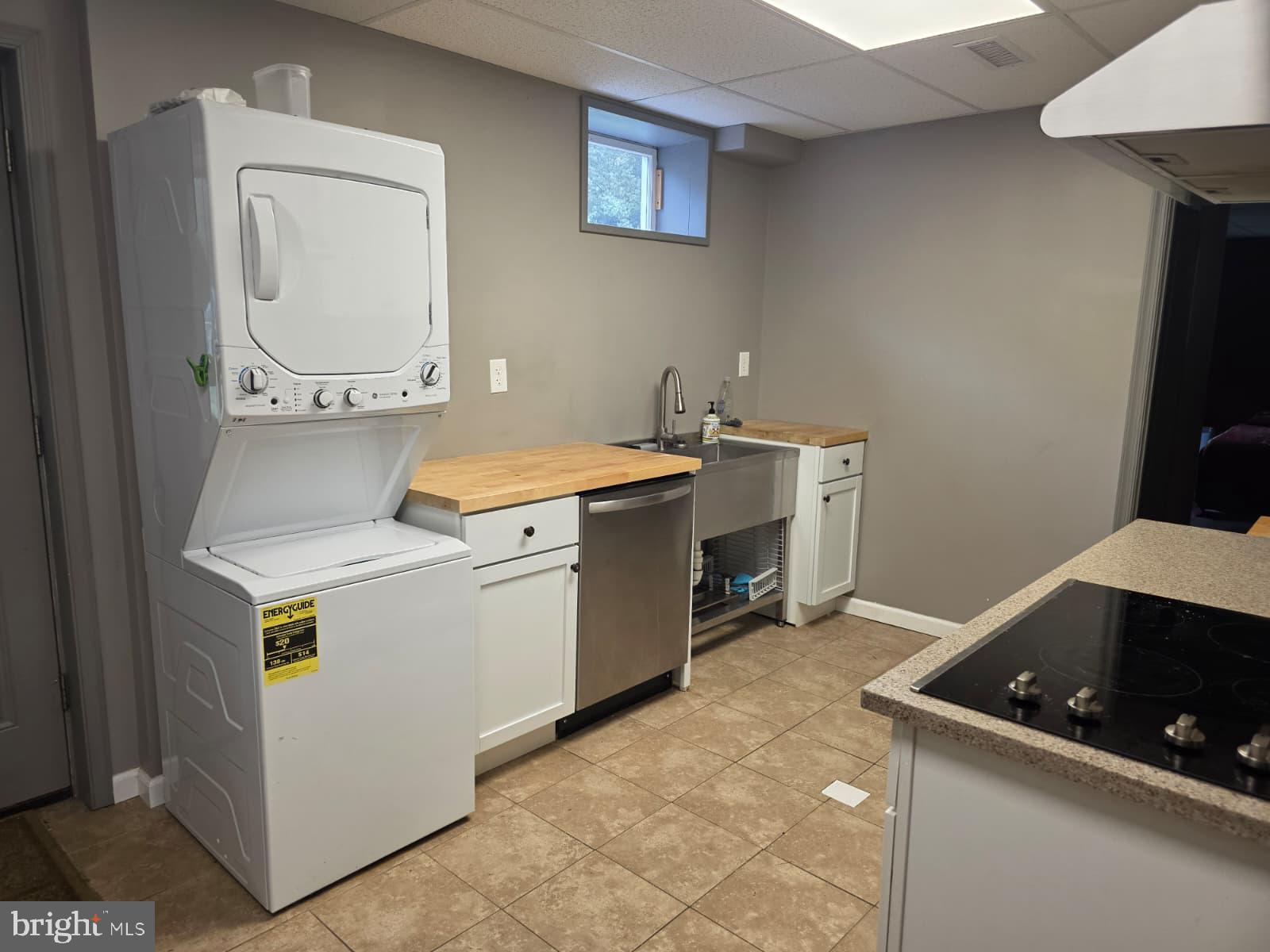401 Stonington Road Silver Spring, MD 20902 - Photo 9 of 16 Kitchen