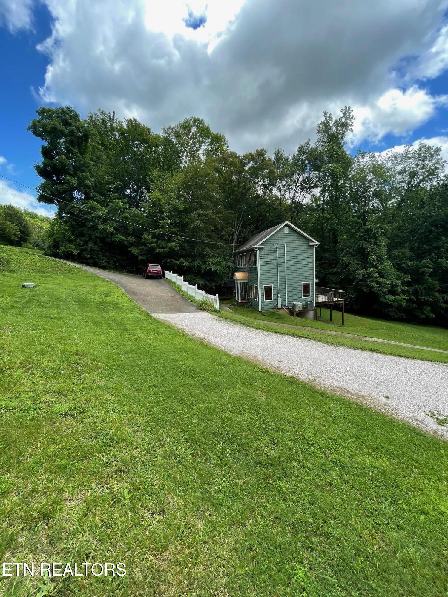 752 Tanglewood Road Sharps Chapel, TN 37866 - Photo 15 of 27 side view