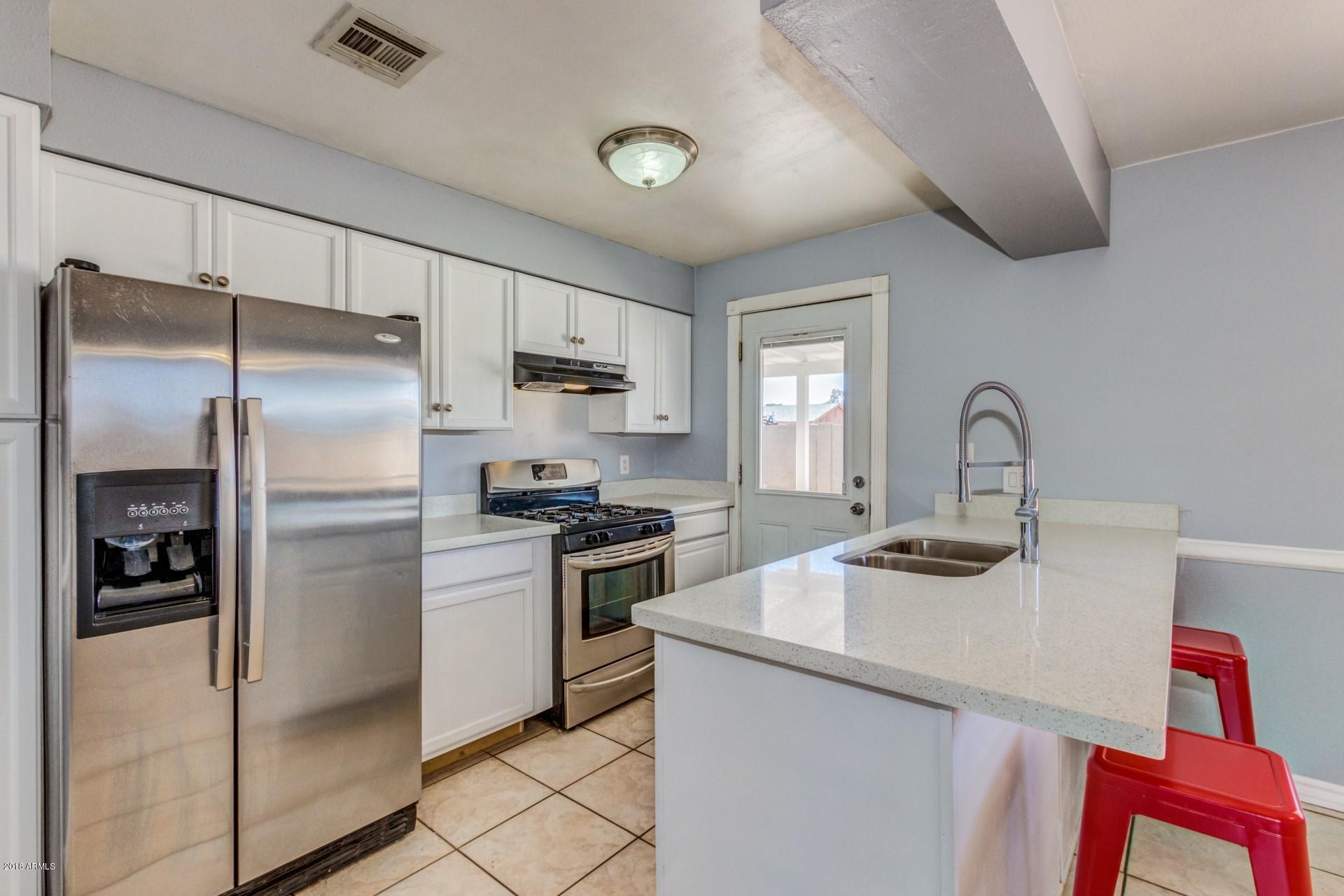 5223 West Monte Vista Road Phoenix, AZ 85035 - Photo 9 of 15 Monte Vista - 5223 (9)