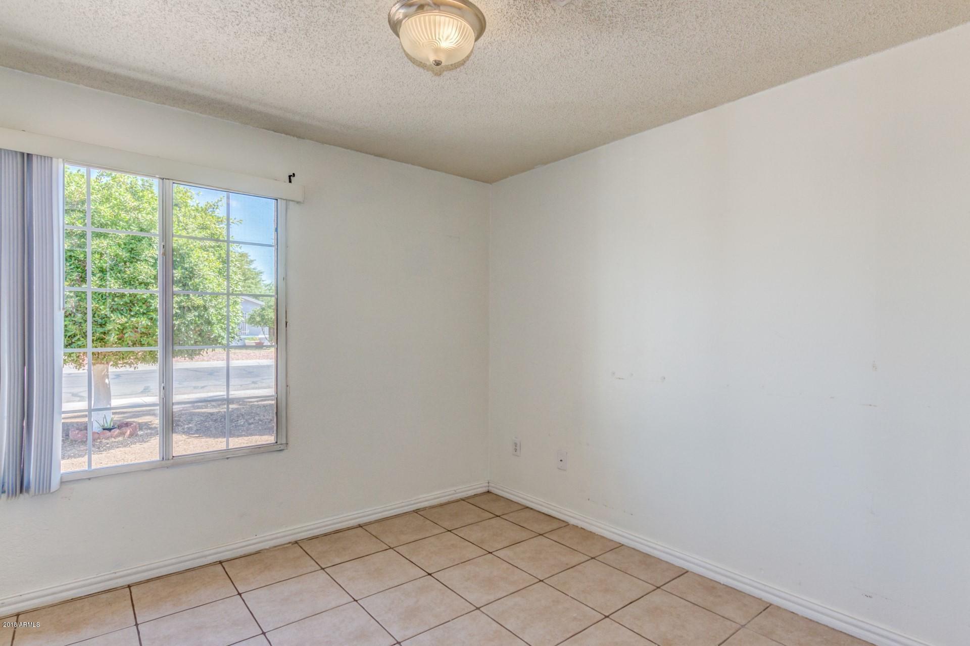 5223 West Monte Vista Road Phoenix, AZ 85035 - Photo 10 of 15 Monte Vista - 5223 (10)