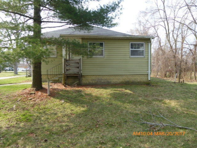 3625 West Shawnee Road Bridgman, MI 49106 - Photo 3 of 22 3 20 17 (9)