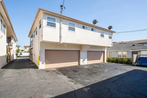 a view of a house with a garage