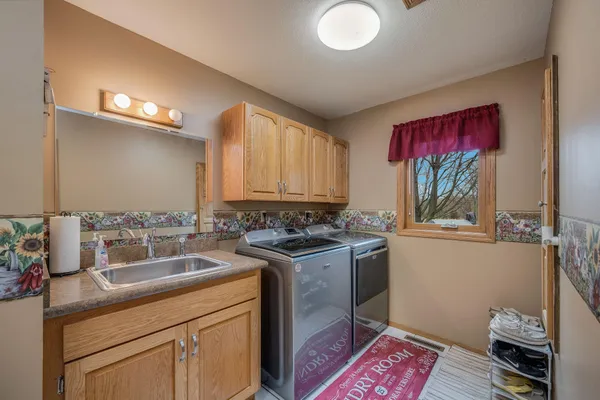 $539,000 | 1960 Knollwood Drive, Fairmont, MN 56031