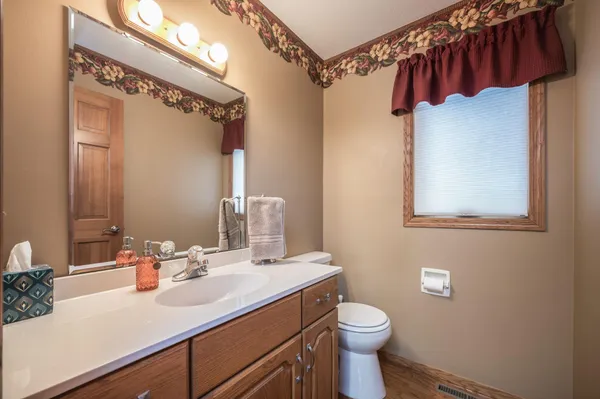 $539,000 | 1960 Knollwood Drive, Fairmont, MN 56031