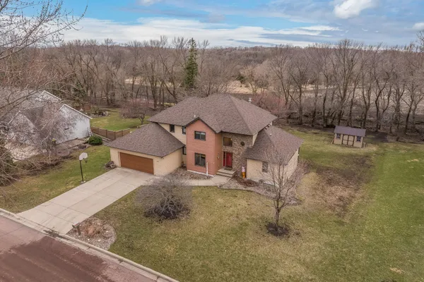 $539,000 | 1960 Knollwood Drive, Fairmont, MN 56031