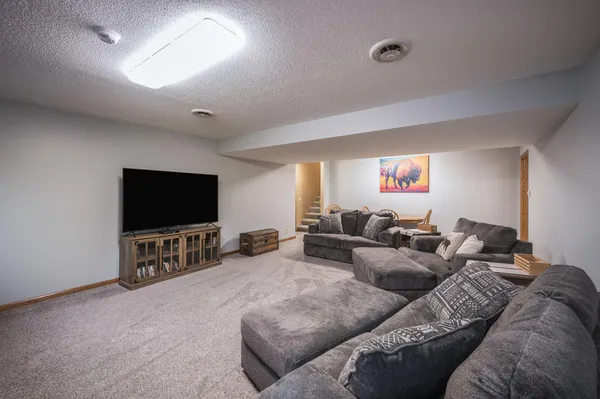 $539,000 | 1960 Knollwood Drive, Fairmont, MN 56031