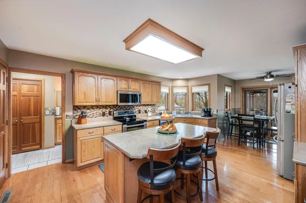 $539,000 | 1960 Knollwood Drive, Fairmont, MN 56031