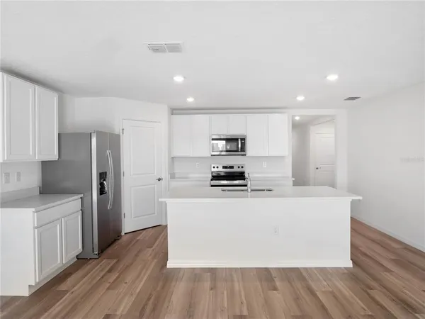 $2,200 | 7208 Southeast 113th Place, Belleview, FL 34420