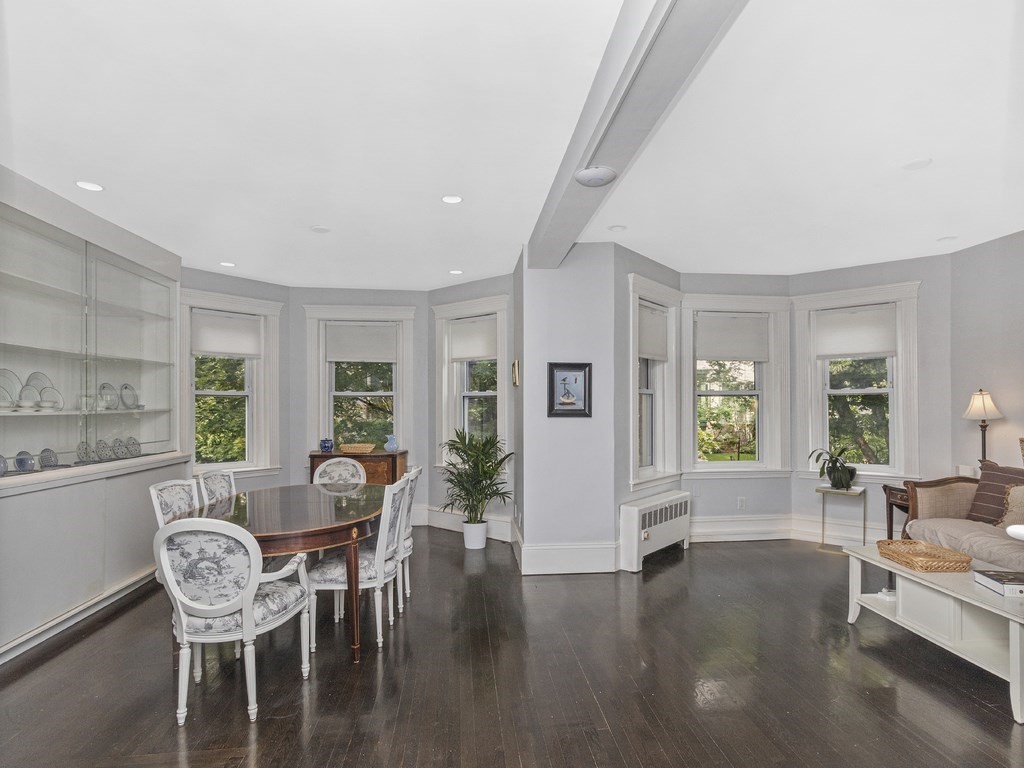 23 Warwick Road, Unit 4 Brookline, MA 02445 - Photo 3 of 19