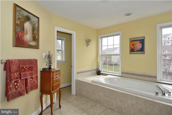 11014 Country Club Road New Market, MD 21774 - Photo 18 of 30 Bath (Master)