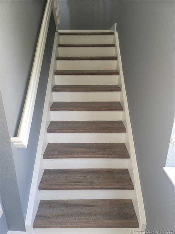 59 Southeast Palermo, Unit 204 Stuart, FL 34994 - Photo 21 of 23 a view of entryway