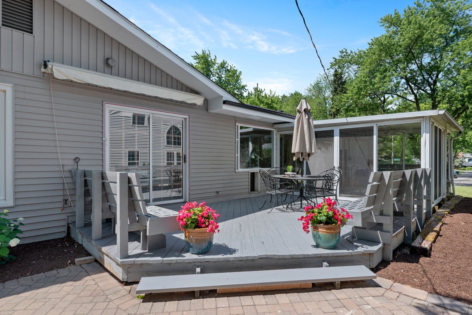 623 Ranch Road Wheaton, IL 60187 - Photo 19 of 21 a view of outdoor space