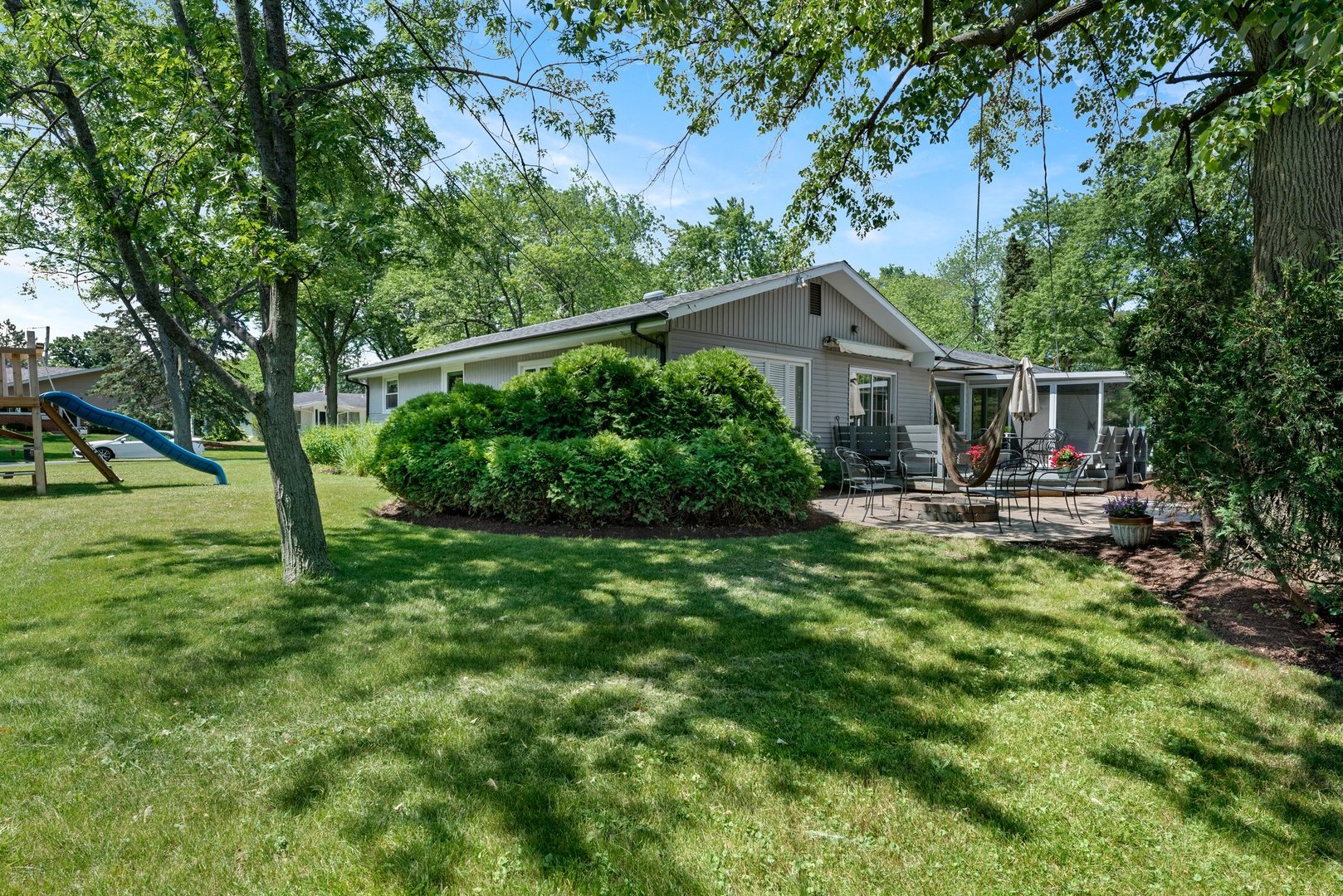 623 Ranch Road Wheaton, IL 60187 - Photo 21 of 21 a house view with a garden space