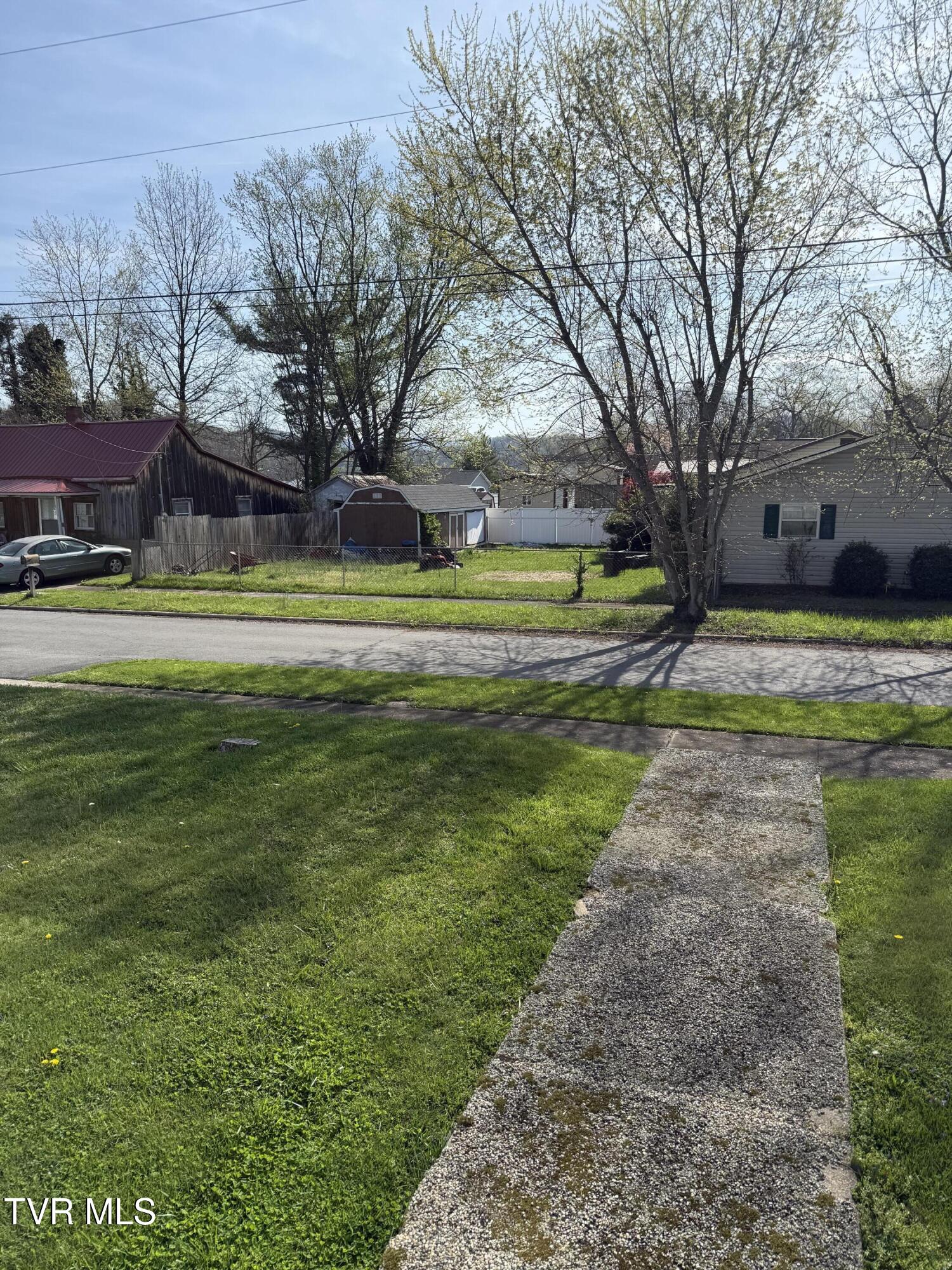 709 South 2nd Street Elizabethton, TN 37643 - Photo 26 of 37 IMG_6299
