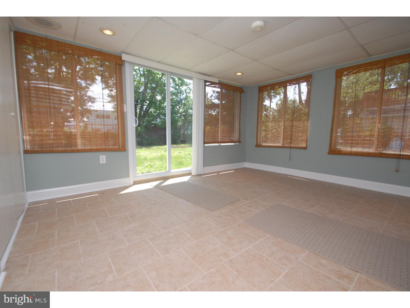 12201 Aster Road Philadelphia, PA 19154 - Photo 16 of 25 Sun Room