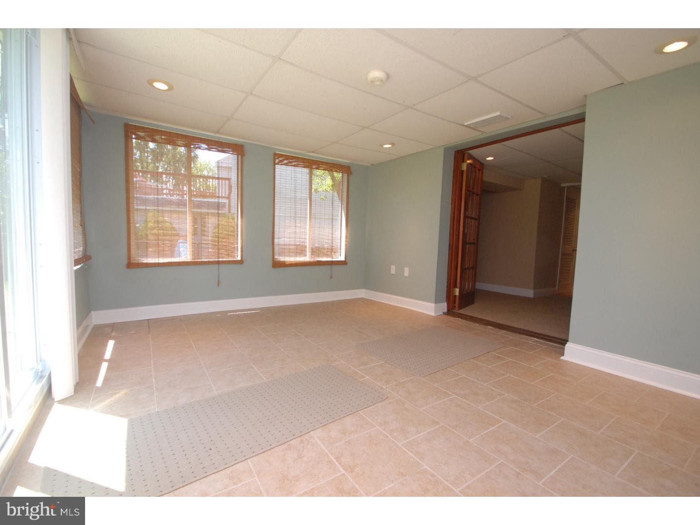 12201 Aster Road Philadelphia, PA 19154 - Photo 17 of 25 Sun Room