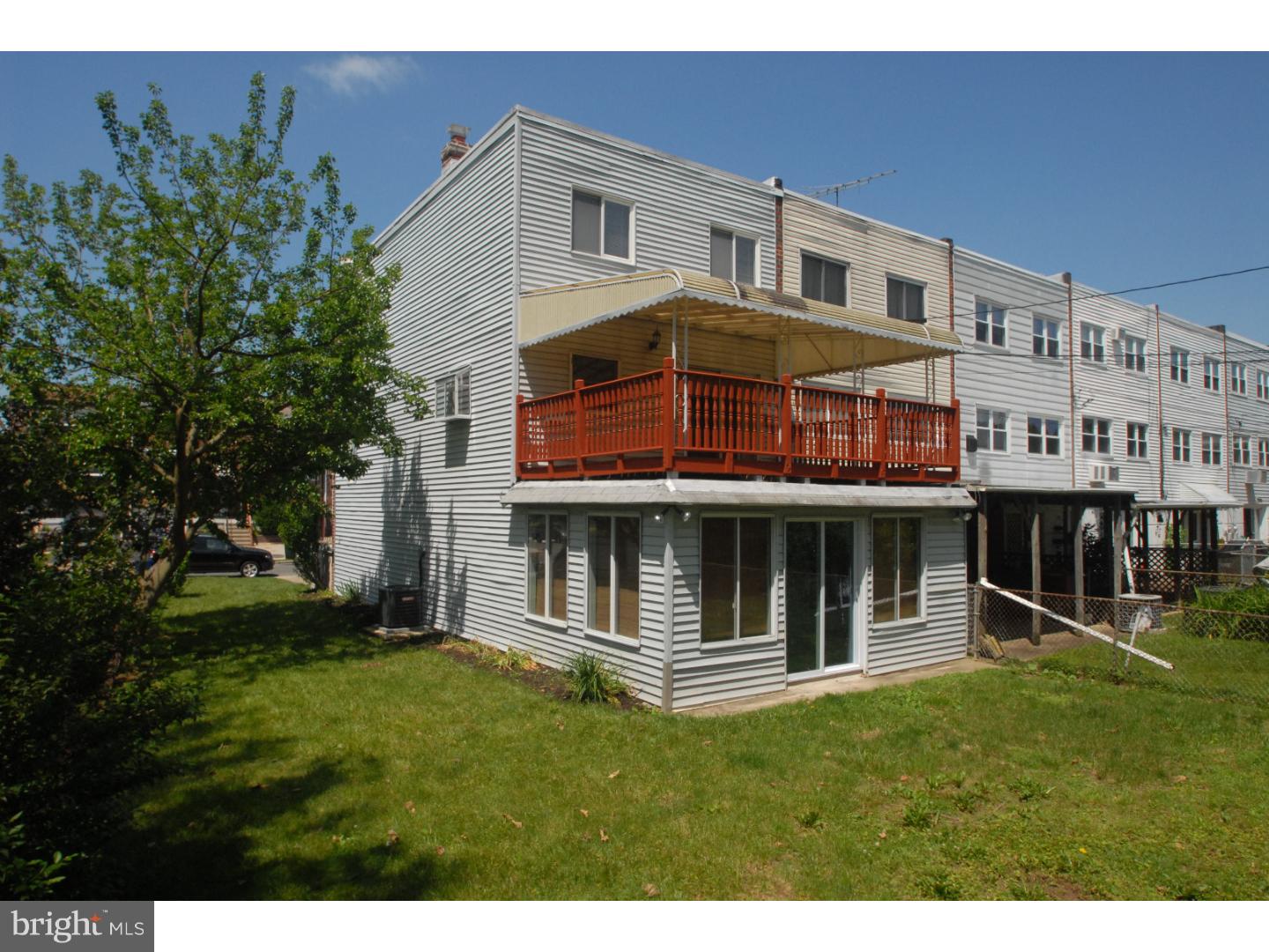 12201 Aster Road Philadelphia, PA 19154 - Photo 3 of 25 Exterior Back