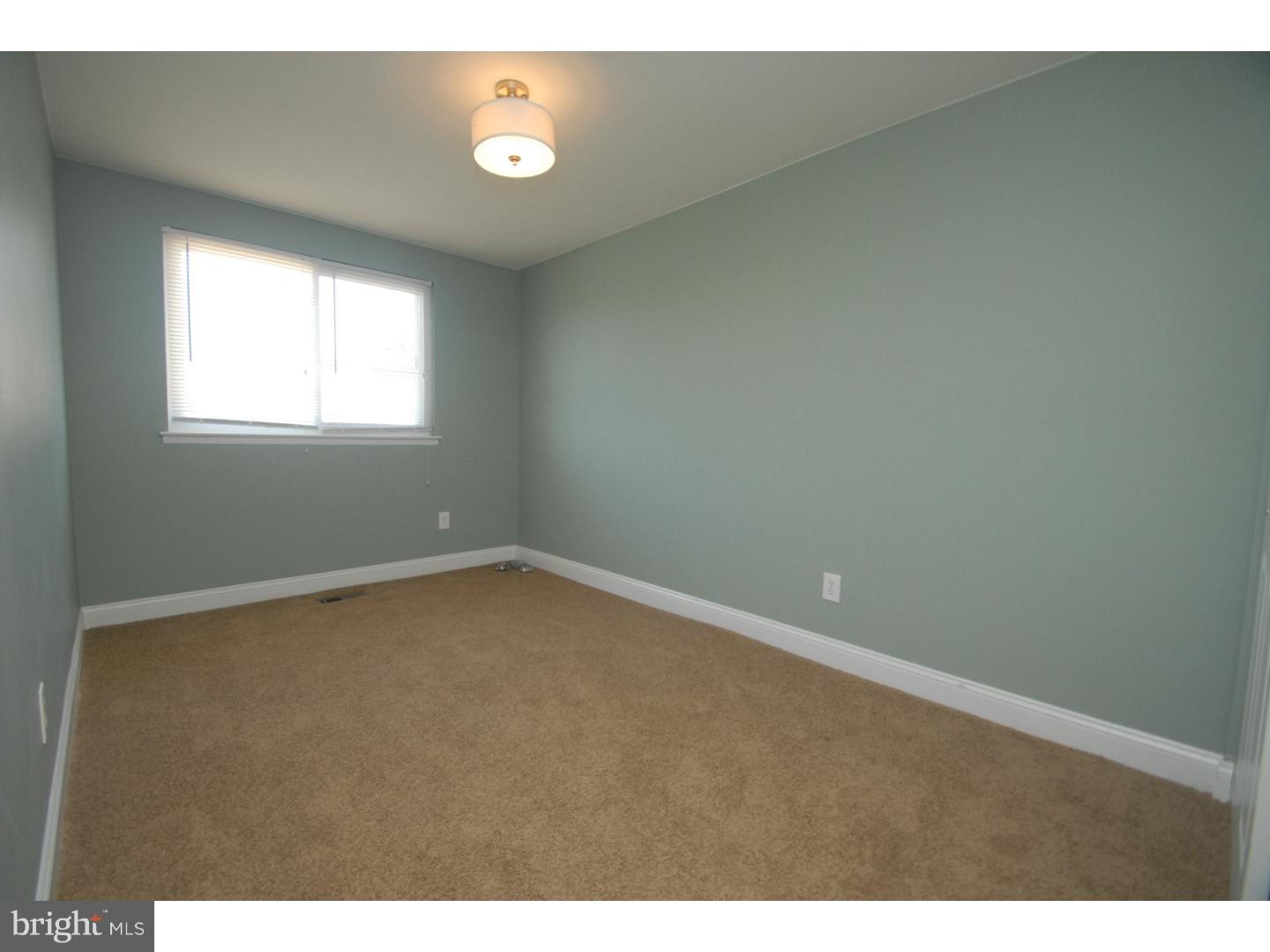 12201 Aster Road Philadelphia, PA 19154 - Photo 22 of 25 Bedroom 2