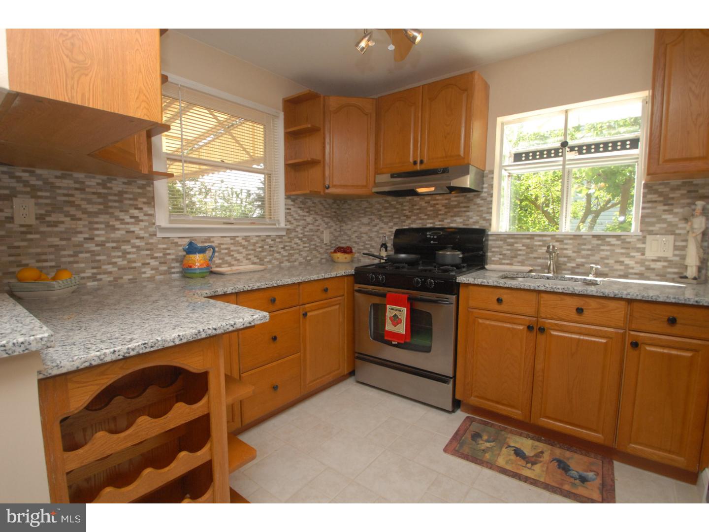 12201 Aster Road Philadelphia, PA 19154 - Photo 9 of 25 Kitchen