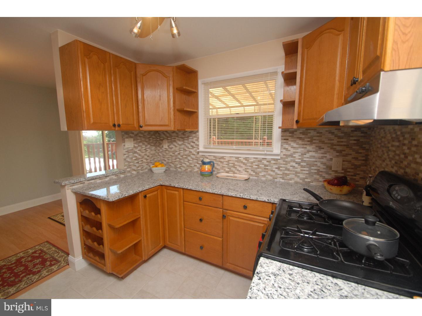 12201 Aster Road Philadelphia, PA 19154 - Photo 10 of 25 Kitchen