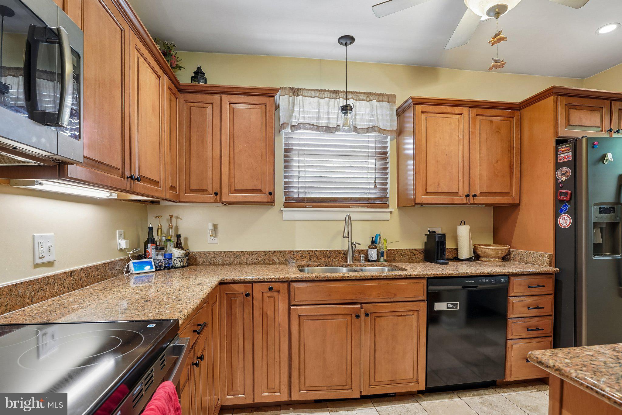 6010 Hunt Club Road Elkridge, MD 21075 - Photo 10 of 23 KITCHEN