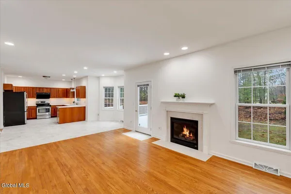 $475,000 | 36 Oakmont Street, Niskayuna, NY 12309