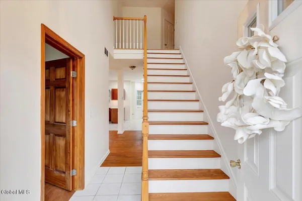 $475,000 | 36 Oakmont Street, Niskayuna, NY 12309