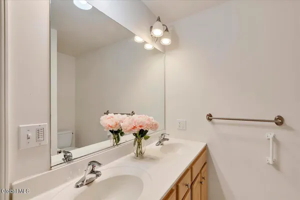 $475,000 | 36 Oakmont Street, Niskayuna, NY 12309