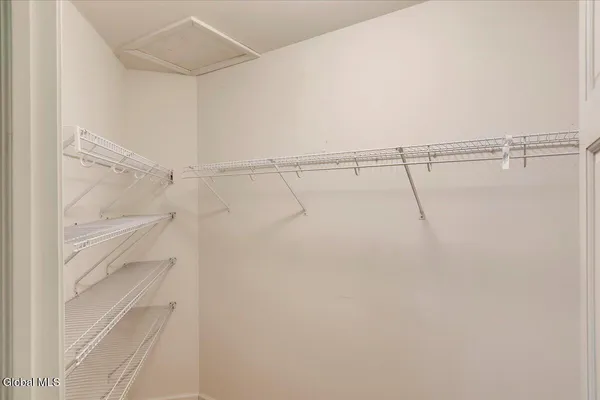 $475,000 | 36 Oakmont Street, Niskayuna, NY 12309