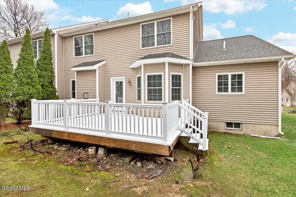 $475,000 | 36 Oakmont Street, Niskayuna, NY 12309