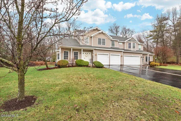 $475,000 | 36 Oakmont Street, Niskayuna, NY 12309