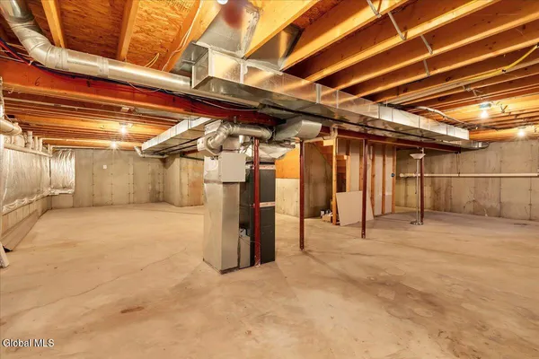 $475,000 | 36 Oakmont Street, Niskayuna, NY 12309