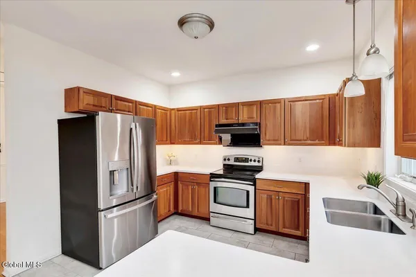 $475,000 | 36 Oakmont Street, Niskayuna, NY 12309