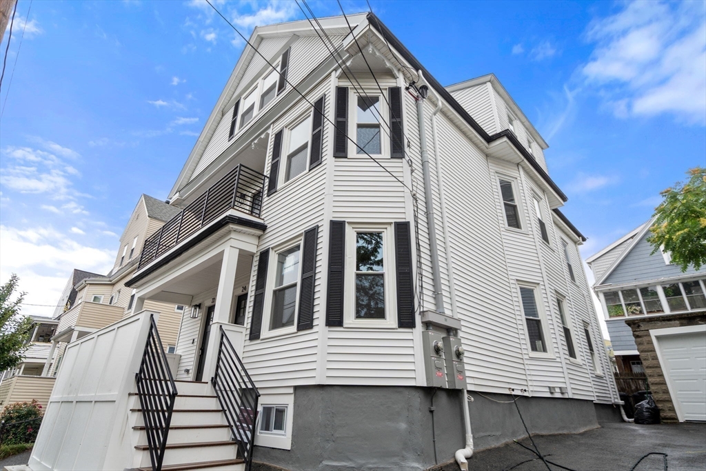 22 Charnwood Road, Unit 2 Somerville, MA 02144 - Photo 5 of 35