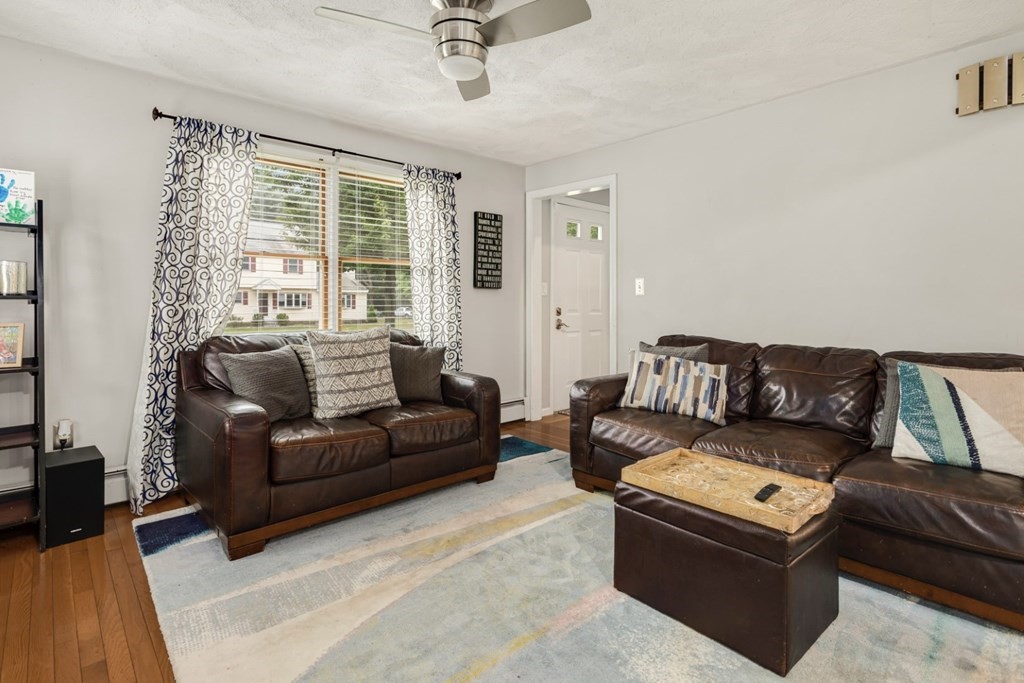 239 Foster Road Tewksbury, MA 01876 - Photo 4 of 39 Gallery Image 4