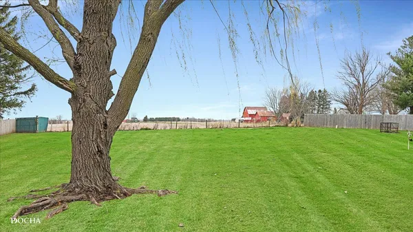 $300,000 | 18175 Folker Road, Morrison, IL 61270