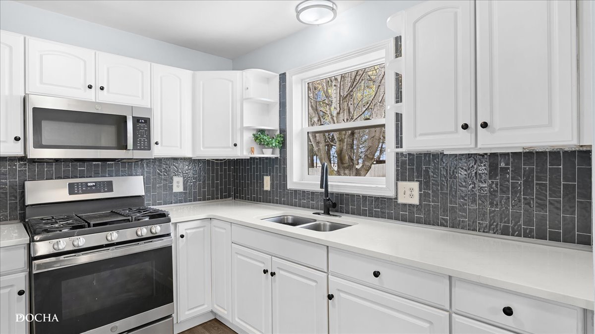 18175 Folker Road Morrison, IL 61270 - Photo 8 of 27