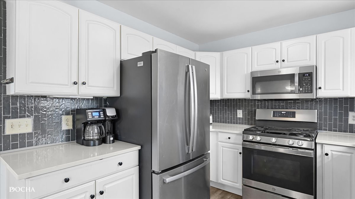 18175 Folker Road Morrison, IL 61270 - Photo 9 of 27