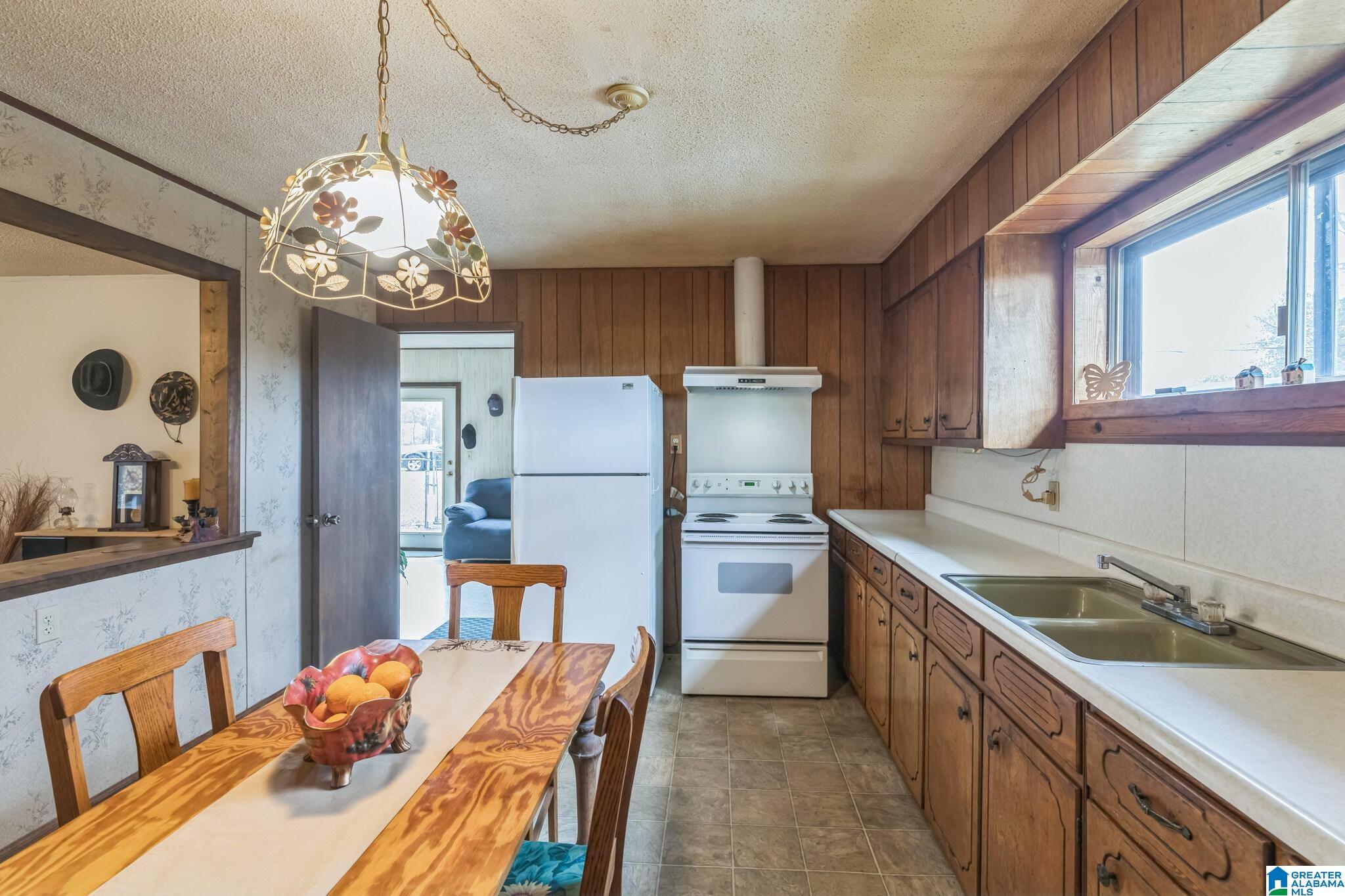 10568 County Road 121 Valley Head, AL 35989 - Photo 12 of 36