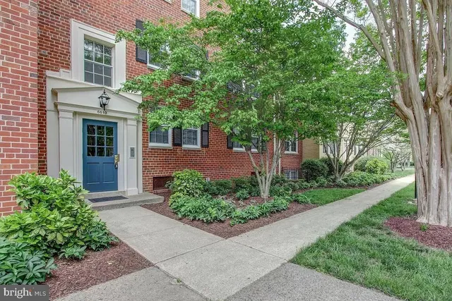 $2,000 | 6610 East Wakefield Drive, Unit C2, Alexandria, VA 22307