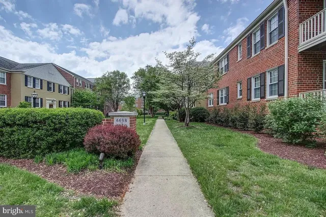 $2,000 | 6610 East Wakefield Drive, Unit C2, Alexandria, VA 22307