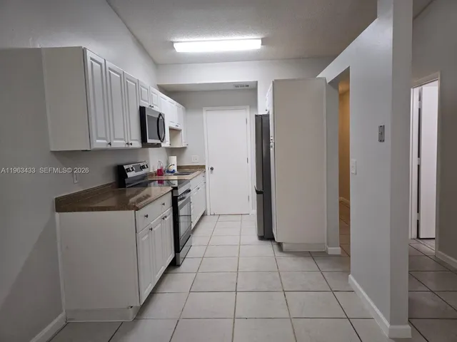 $2,400 | 9287 Northwest 18th Street, Pembroke Pines, FL 33024